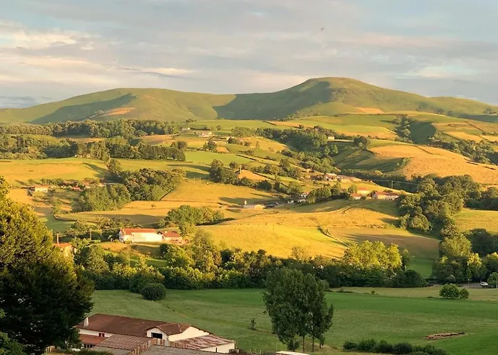 Jolie Avec Cuisine *